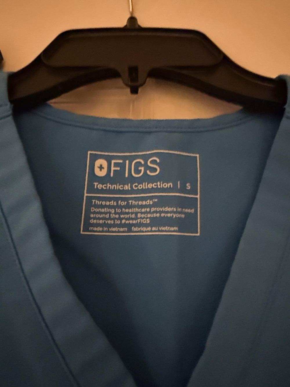 Figs Women's Scrub Set in Bright Blue - Top & Pants - Picture 2 of 3